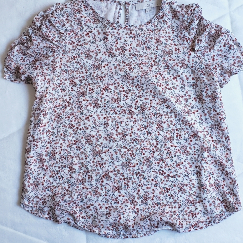 **LIKE NEW** LOFT Floral Puff Sleeve Floral Top XS Petite